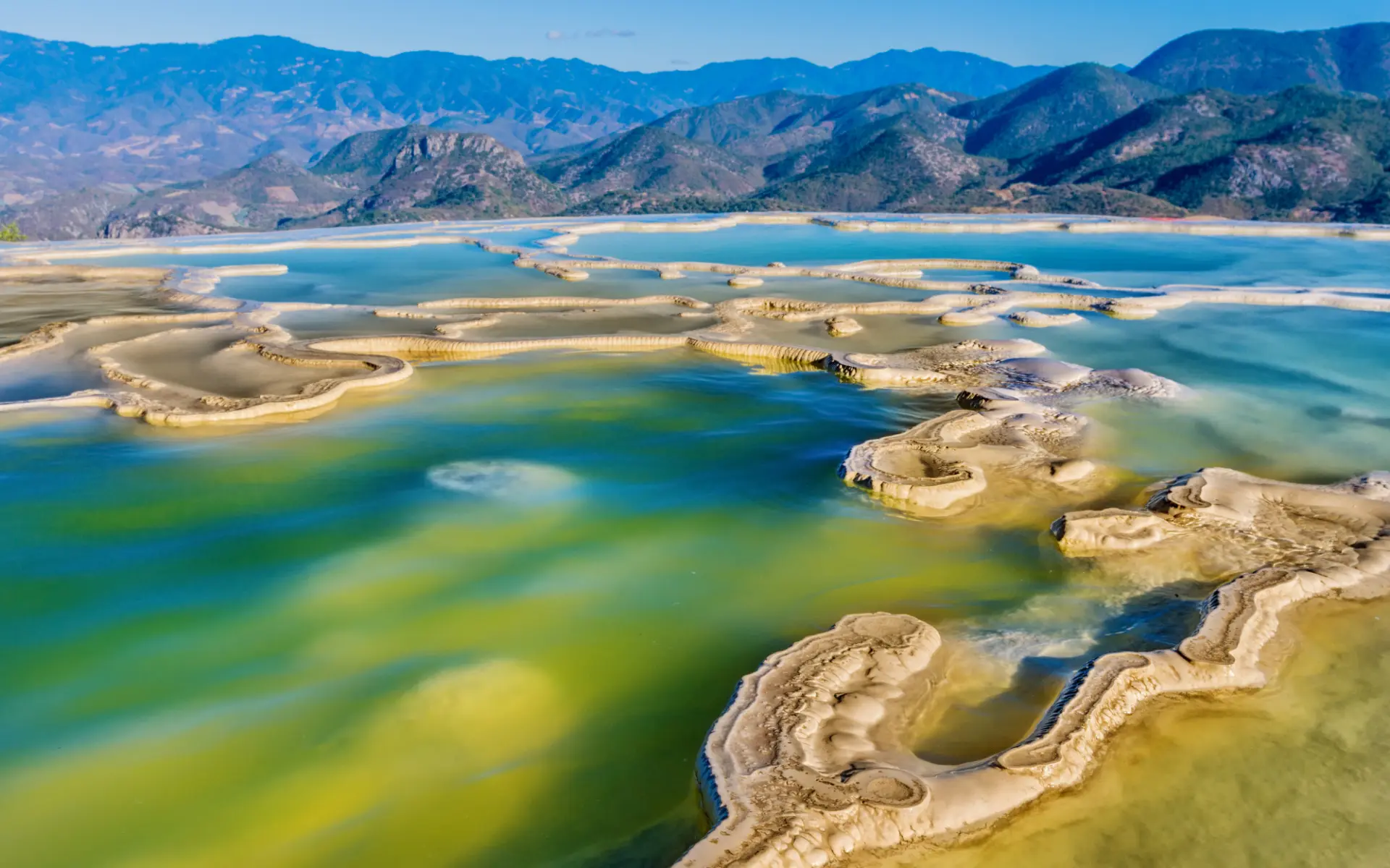 Cascadas petrificadas y piscinas naturales de Hierve el Agua
